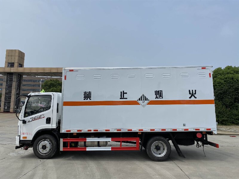 蘇州到洛扎危險品運輸